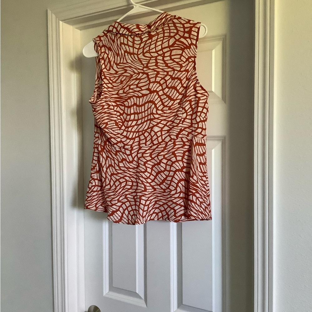 Cabi Twirl Top NWT size small - Picture 5 of 8